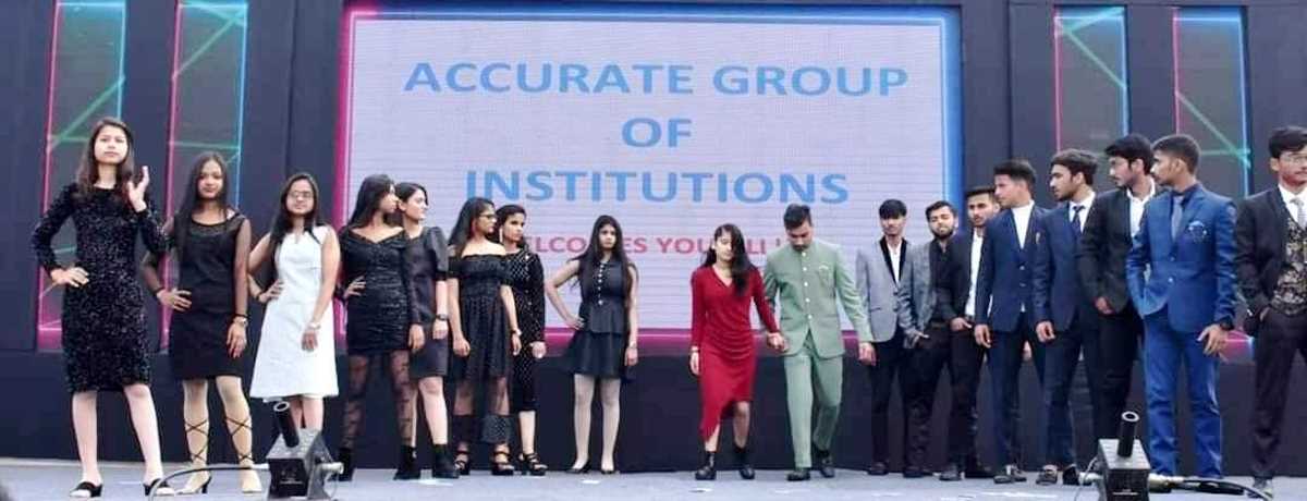 नव प्रवेशित विद्यार्थियों ने डीजे नाइट में खूब थिरके, चुने गए मिस्टर व मिस फ्रेशर